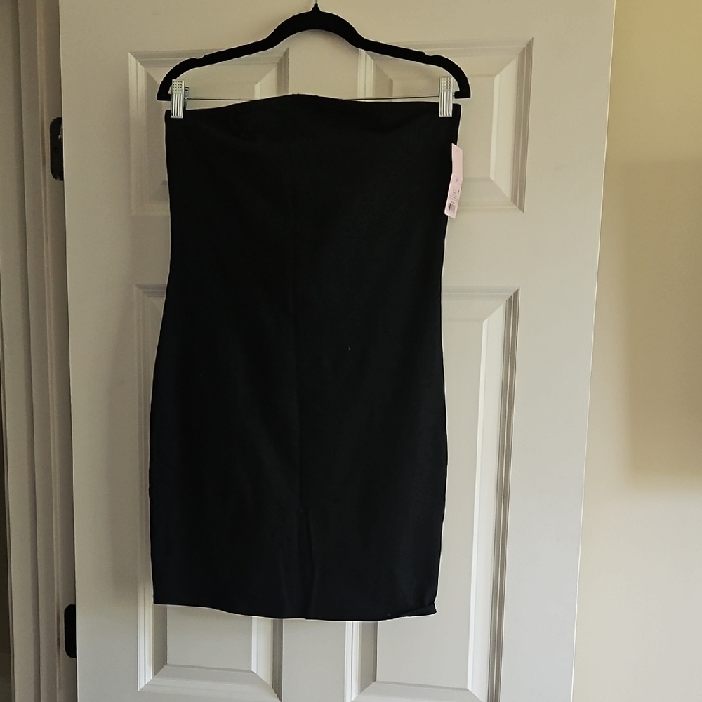 Classic Strapless Black Sheath Dress